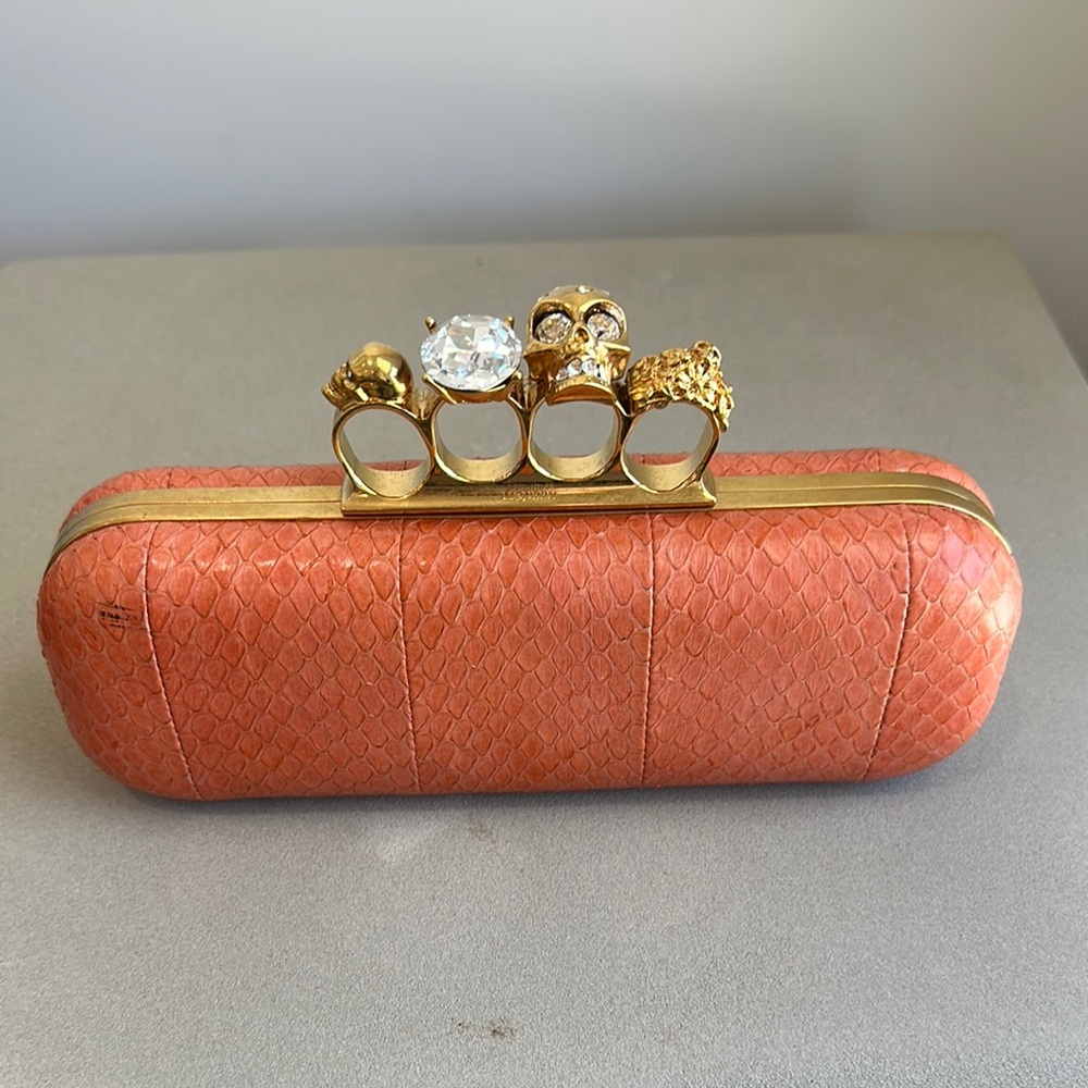 ALEXANDER MCQUEEN Preloved Alexander McQueen Skull Clutch